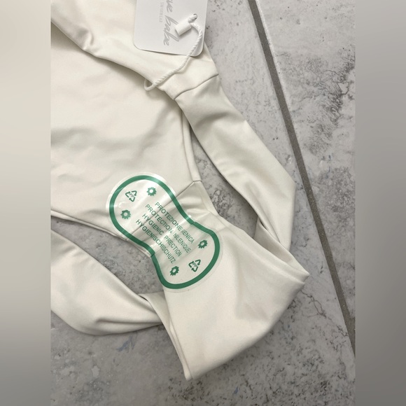 Wave Babe Swimwear Bikini Top and Bottom - Picture 3 of 3